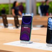 Apple will reopen a handful of US stores next week