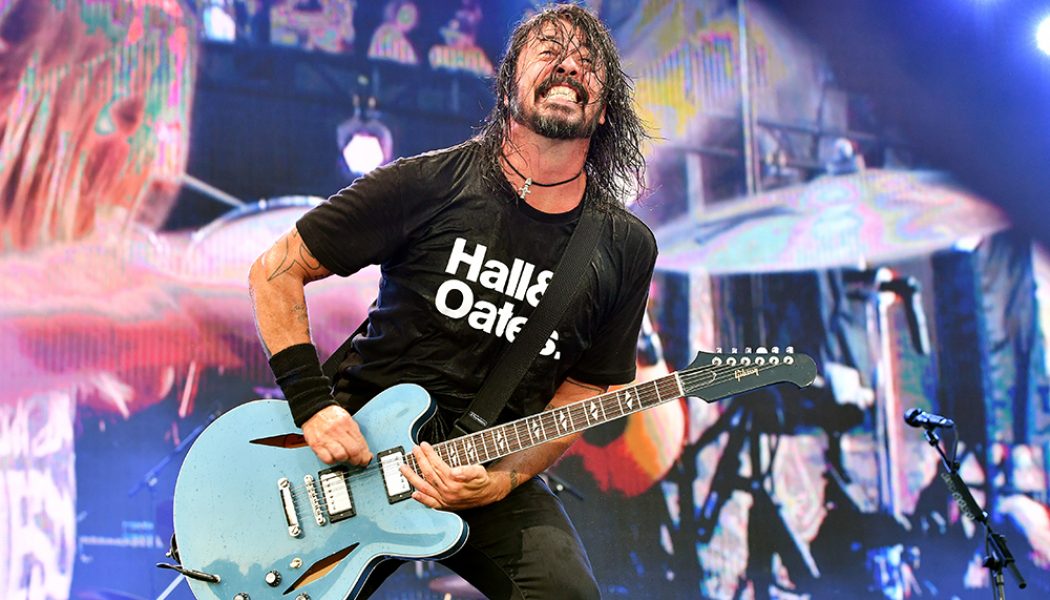 Dave Grohl on Transitioning From Touring Rock Star to Chili-Cooking Family Man