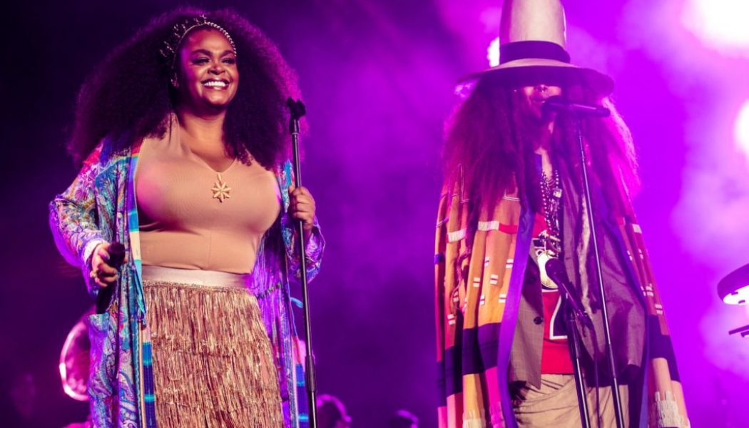 Erykah Badu and Jill Scott Streams Triple After ‘Verzuz’ Battle