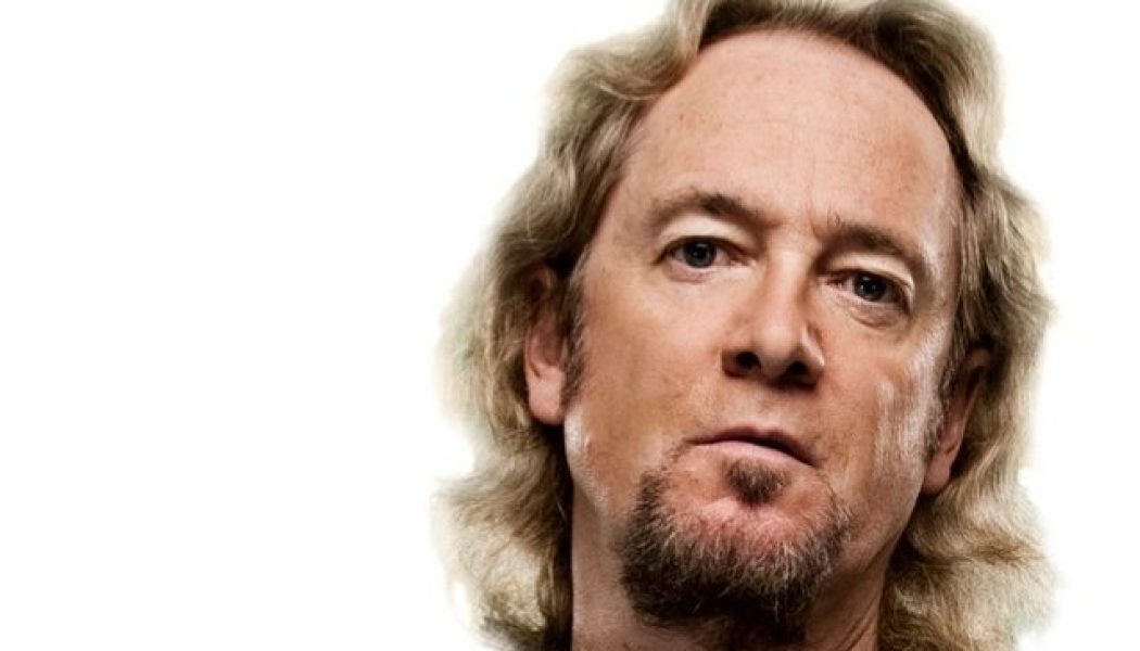 IRON MAIDEN’s ADRIAN SMITH Announces Fishing Memoir ‘Monsters Of River & Rock’