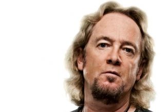 IRON MAIDEN’s ADRIAN SMITH Announces Fishing Memoir ‘Monsters Of River & Rock’