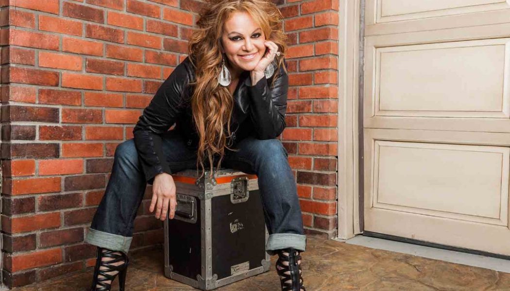 Jenni Rivera Scores 14th Top 10 on Regional Mexican Airplay Chart with ‘Engañémoslo’