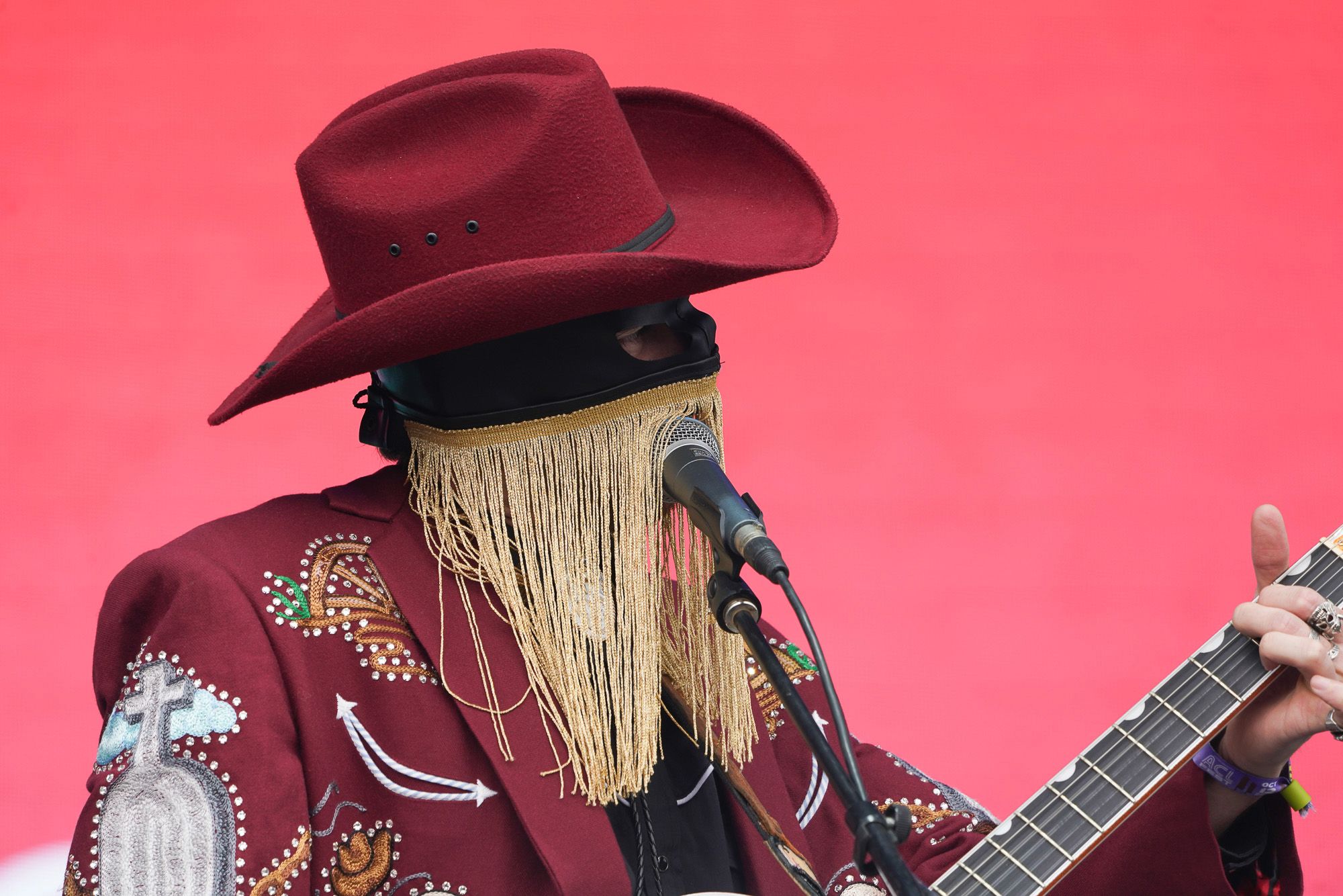 orville-peck-announces-new-show-pony-ep-shares-no-glory-in-the-west