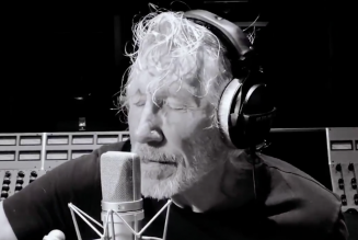 Roger Waters Plays Pink Floyd’s ‘Mother’ In Quarantine