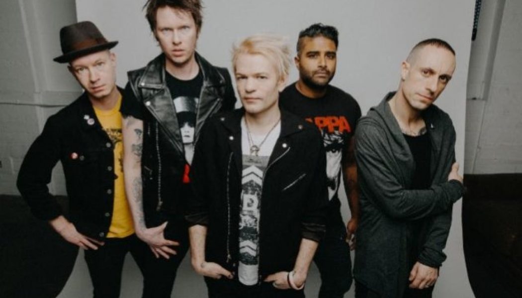 SUM 41: ’13 Voices B-Sides’ Available For First Time On Streaming Platforms