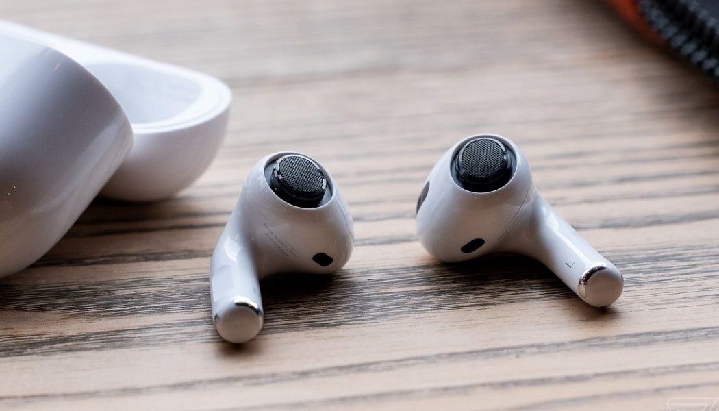 AirPods updated with automatic switching and a new ‘Spatial Audio’ feature