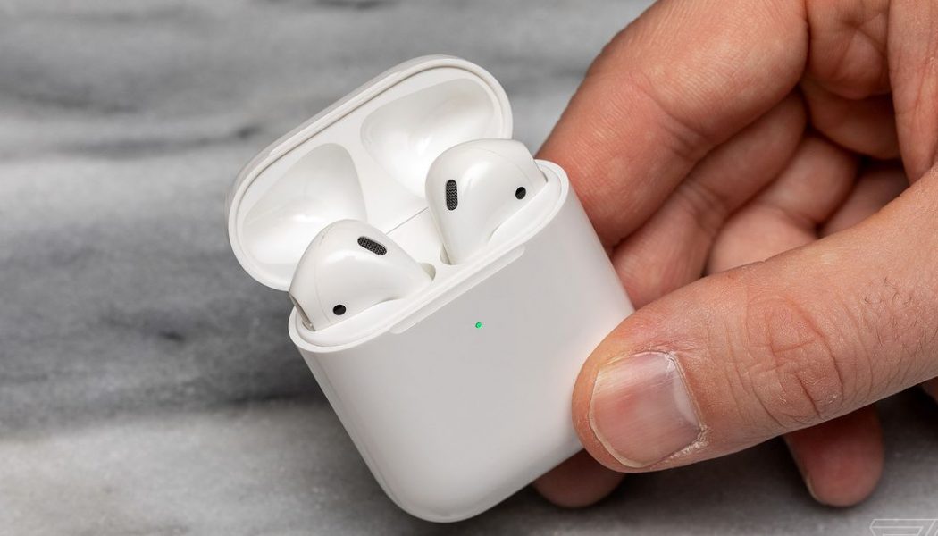 Apple will extend the lifespan of your AirPods by choosing when they charge