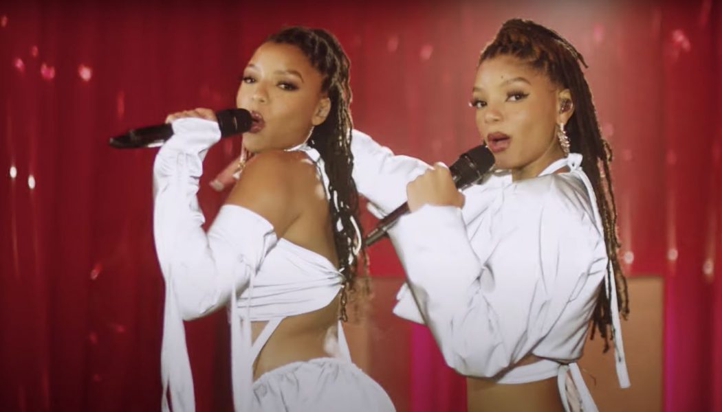 Chloe x Halle Take On Chloe x Halle In Resplendent BET Awards Dance-Off