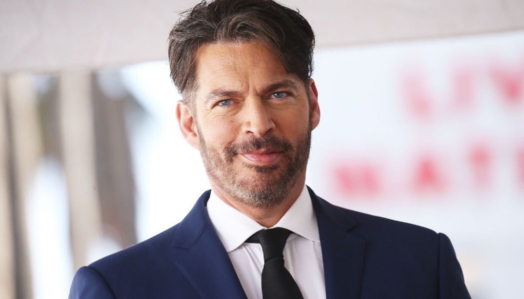 Harry Connick Jr. Honors Workers During Pandemic Road Trip