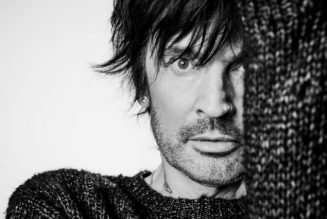 MÖTLEY CRÜE’s TOMMY LEE Drops Two New Solo Singles, ‘Knock Me Down’ And ‘Tops’