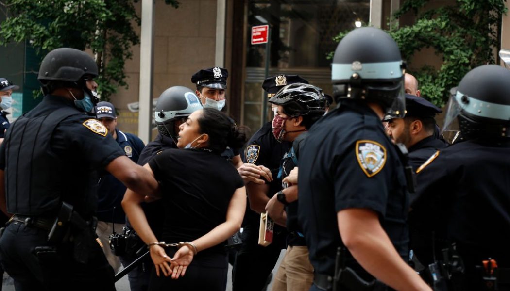 NYC Mayor Bill De Blasio’s Daughter Arrested By NYPD For Protesting