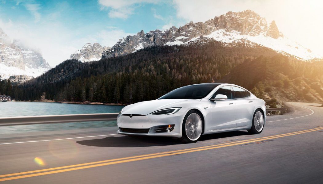 Tesla Model S Long Range Plus Beats Rivian to EPA-Rated 400-Mile Range Barrier