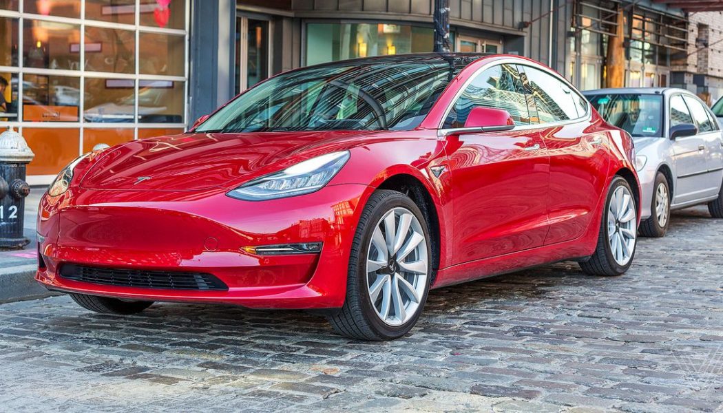 Tesla reportedly adding USB-C ports and wireless phone charging to US-made Model 3 vehicles