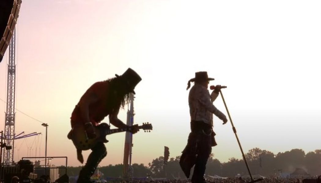 Watch Pro-Shot Video Of GUNS N’ ROSES’ Performance At 2018 DOWNLOAD Festival