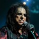 Alice Cooper Calls for U.S. Police Departments to ‘Weed Out the Bad Guys’