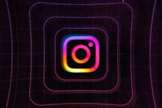 An Instagram bug showed a ‘camera on’ indicator for iOS 14 devices even when users weren’t taking photos