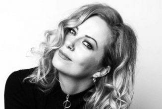 ANNEKE VAN GIERSBERGEN With KAMERATA ZUID: ‘Let The Light In’ Album Due This Month