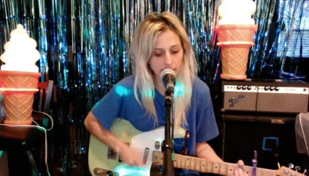 Bully’s Alicia Bognanno Covers Mazzy Star’s ‘Fade Into You’