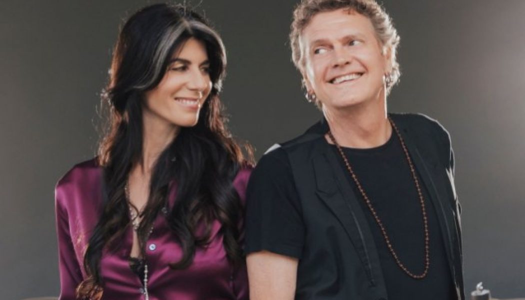 DEF LEPPARD’s RICK ALLEN Discusses His Guest Appearance On Wife LAUREN MONROE’s ‘Big Love’ EP (Video)