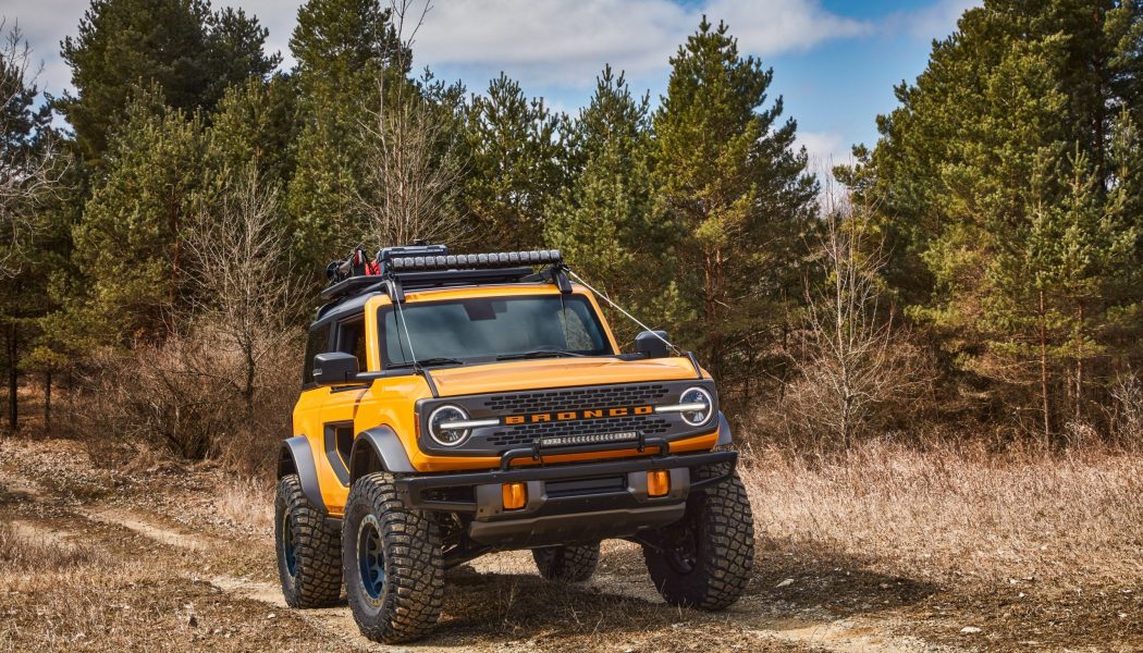 Ford Won’t Sell a 2021 Bronco With a Stick Shift AND the Best Off-Road Pack