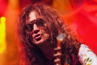 GLENN HUGHES Looks Back On 2016 ROCK AND ROLL HALL OF FAME Induction: ‘To Have That Achievement Was Great’