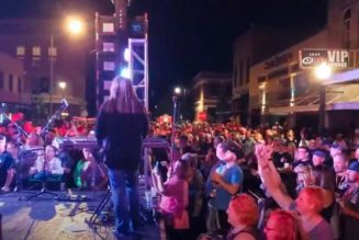 GREAT WHITE Plays Concert In North Dakota With No Restrictions In Place: No Social Distancing, No Masks (Video)