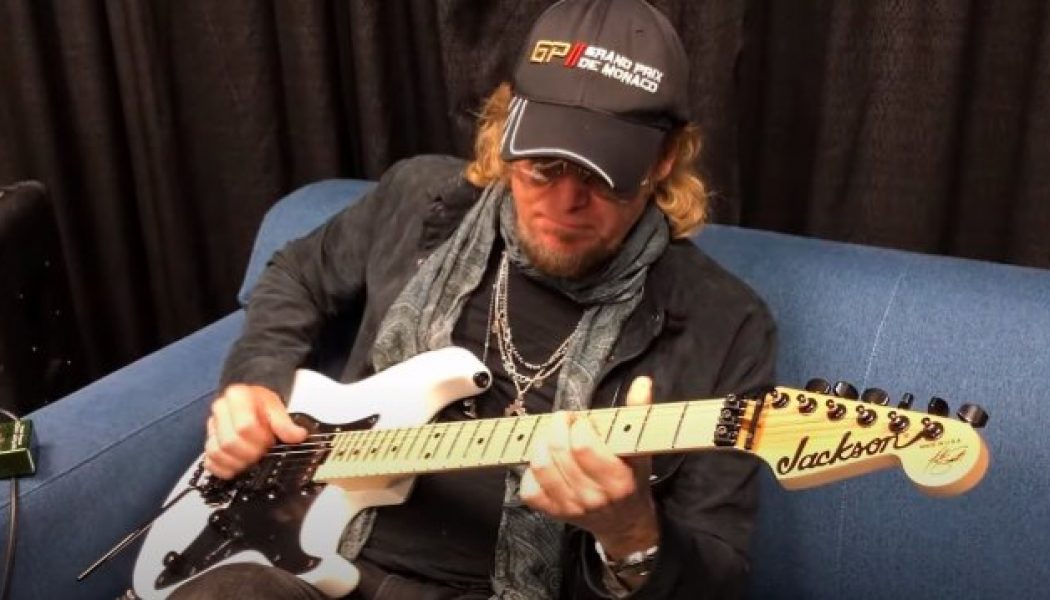 IRON MAIDEN’s ADRIAN SMITH Discusses His Refreshed JACKSON USA Signature Guitar Models (Video)