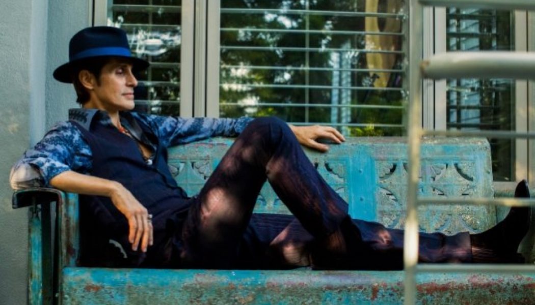 JANE’S ADDICTION’s PERRY FARRELL Announces Career-Spanning Solo Box Set, ‘The Glitz; The Glamour’