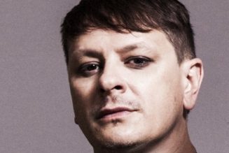 KORN’s RAY LUZIER On Dealing With Coronavirus Crisis: ‘We’re Trying To Make The Best Of It’