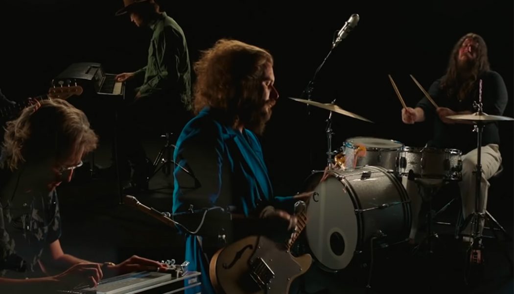 My Morning Jacket Perform ‘Spinning My Wheels’ on Tonight Show