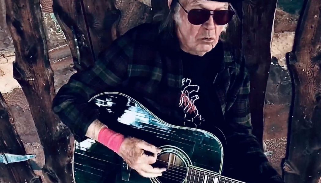 Neil Young Steps Out Onto the Porch, Covers Bob Dylan for Latest Fireside Session: Watch