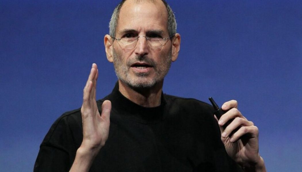 Read Steve Jobs’ emails about why you can’t buy digital books in Amazon’s apps