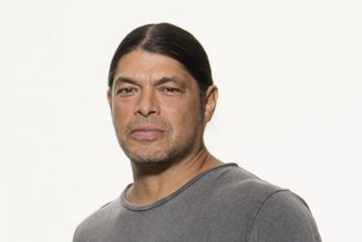 ROBERT TRUJILLO Says Putting Together New INFECTIOUS GROOVES EP Was ‘A Really Interesting, Fun Challenge’