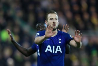 Ryan Mason & Spurs legend react as Kane grabs 201 club goals