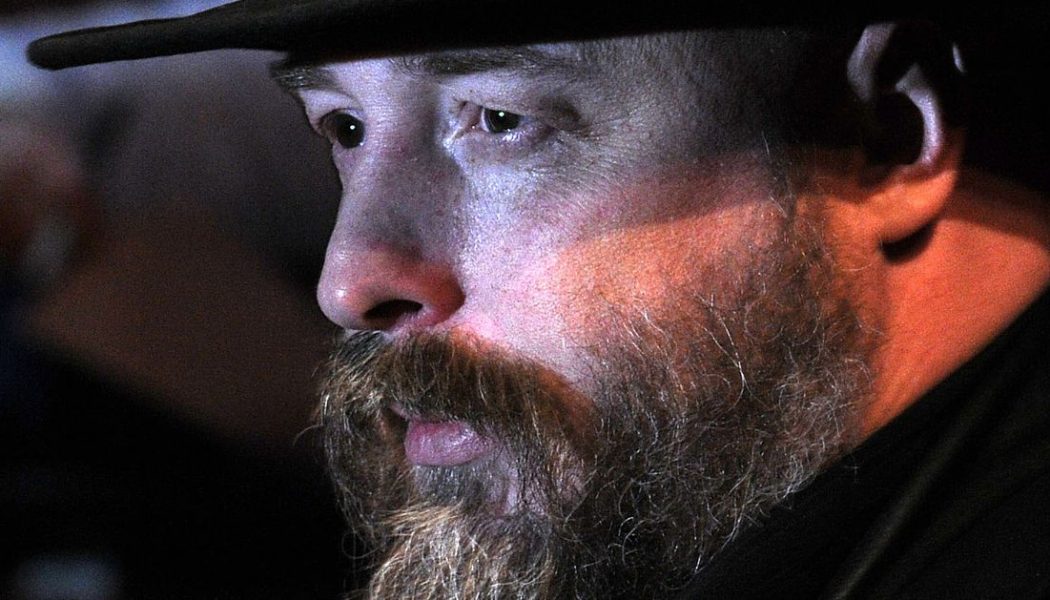 Warren Ellis abused star power in fan relationships, say dozens of women