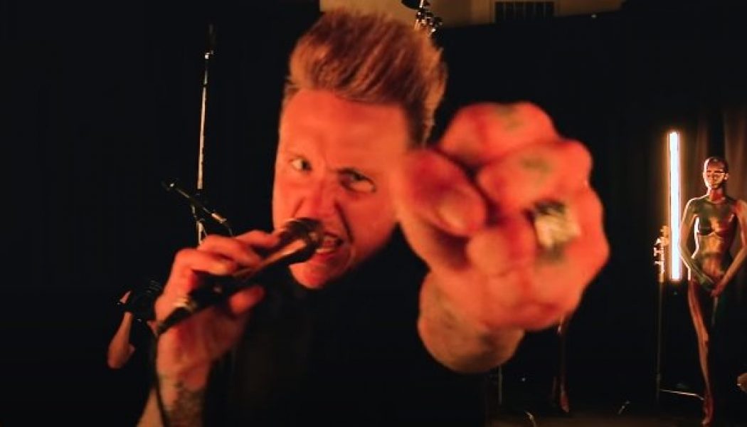 Watch PAPA ROACH Perform ‘Between Angels & Insects’ As Part Of ‘Infest In-Studio’ Event