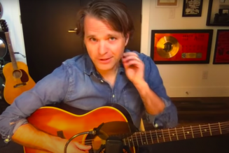 Ben Gibbard Performs Postal Service’s ‘Such Great Heights,’ Dedicates It to USPS