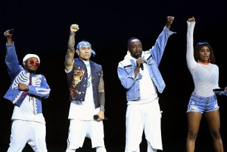 Black Eyed Peas Lit Up The Stage (And Their Crotches) At The VMAs