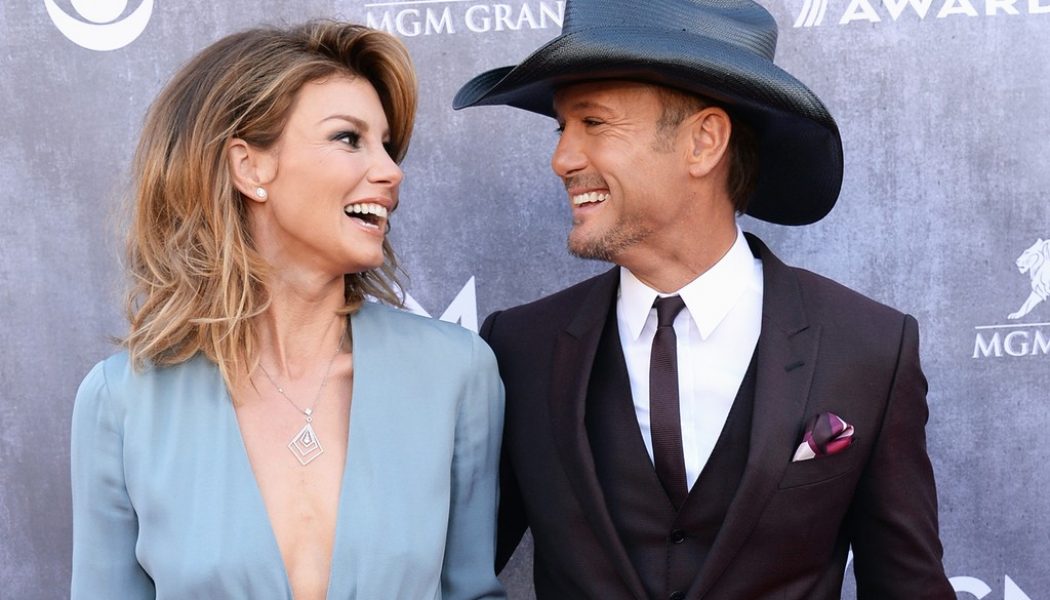 Faith Hill Shares Romantic Slow Dance With Tim McGraw During His Surprise ‘Family Album Release Party’