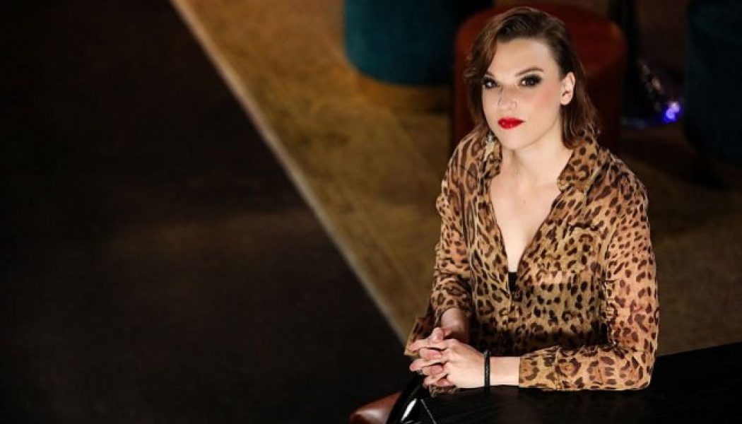 HALESTORM’s LZZY HALE To Host AXS TV’s ‘A Year In Music’