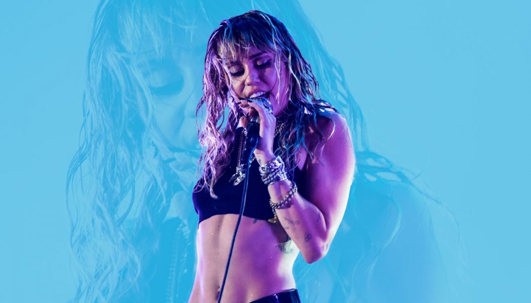 Miley Cyrus Returns To The VMAs For Debut Performance Of ‘Midnight Sky’