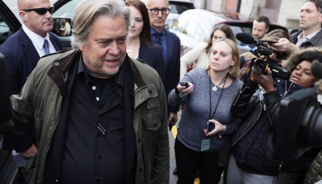 Steve Bannon charged with fraud over crowdfunded border wall