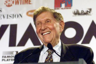 Sumner Redstone, Tenacious Entertainment Media Mogul, Dies at 97