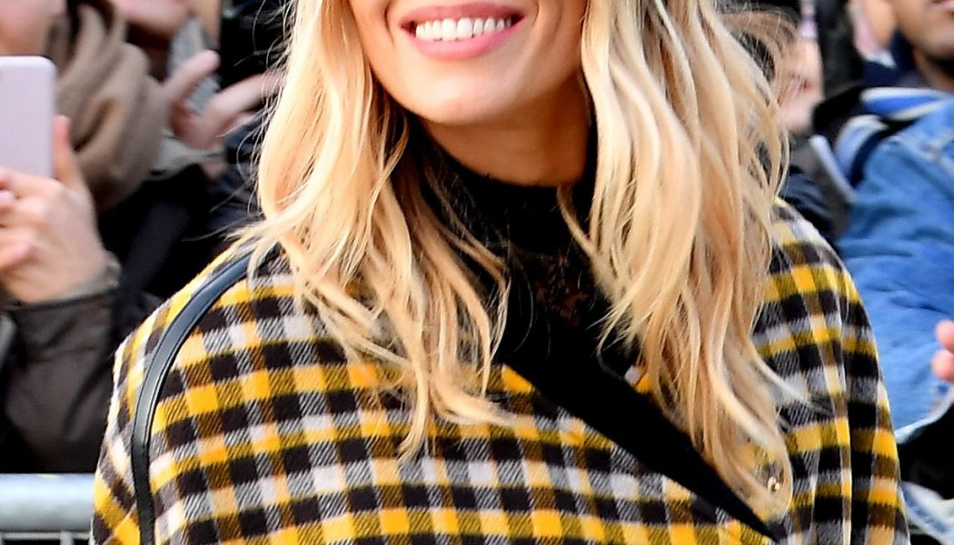 These 31 Looks Prove Every Day a Good Hair Day for Sienna Miller