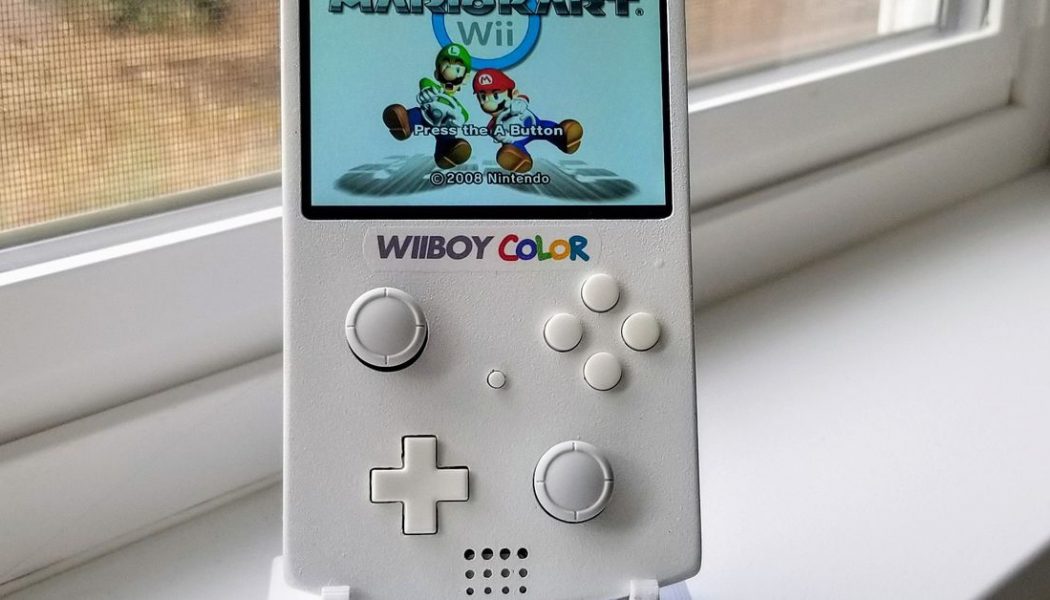 This Game Boy Color is actually a portable Nintendo Wii and it’s so damn clean