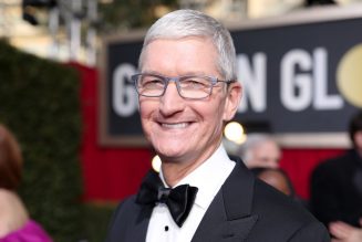 Tim Cook is now a billionaire, but not the Jeff Bezos kind