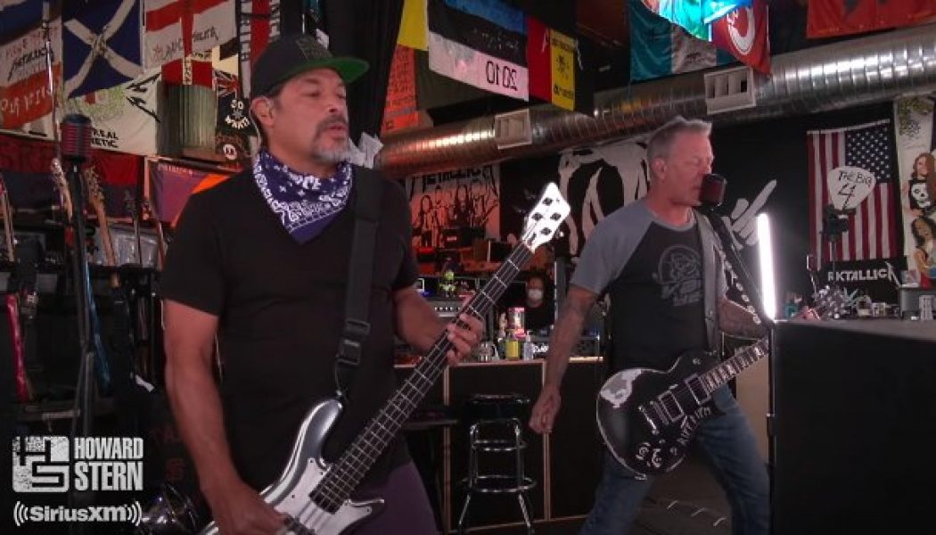 Watch METALLICA Perform On ‘The Howard Stern Show’