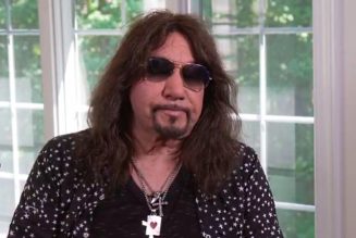 ACE FREHLEY Explains How He ‘Hooked Up’ With Elementary School Teacher