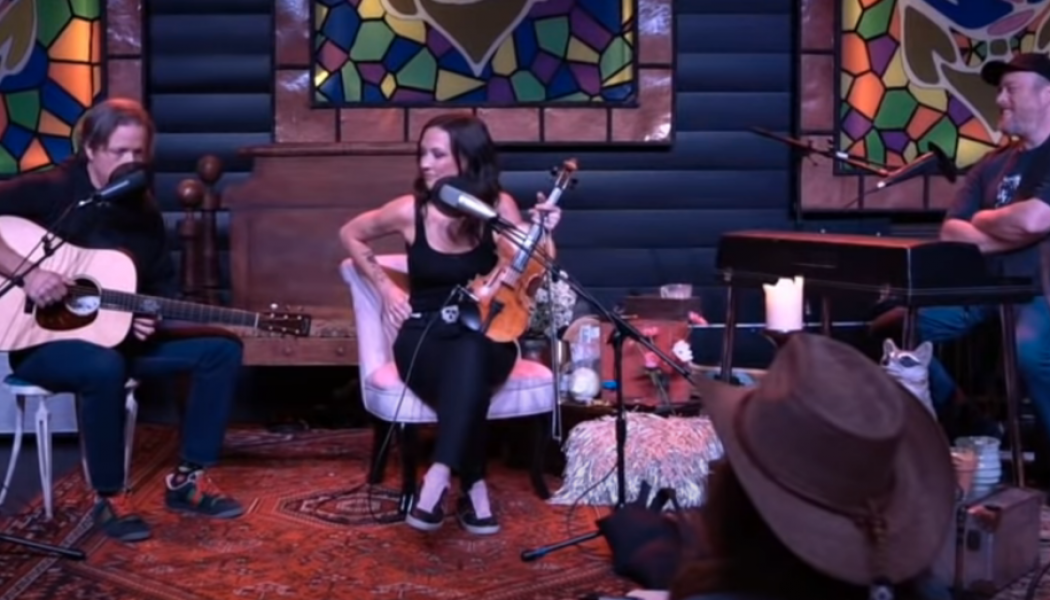 Amanda Shires Offers New Song ‘The Problem’ for International Safe Abortion Day