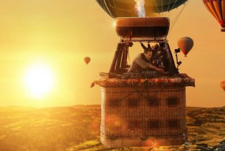 Ben Böhmer Stuns with Hot Air Balloon Performance in Turkey